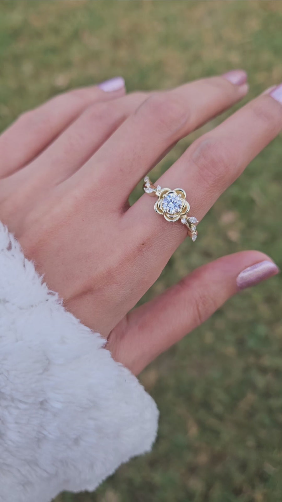 Rose Flower Natural Round Diamond Engagement Ring in 18K Gold